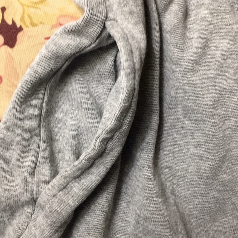 Shorts - Picture 2 of 3